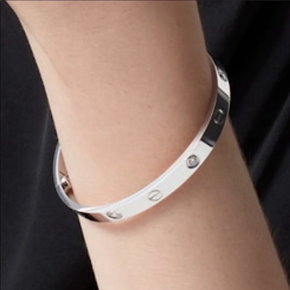 Gold Bangle Bracelet - Picture 4 of 11